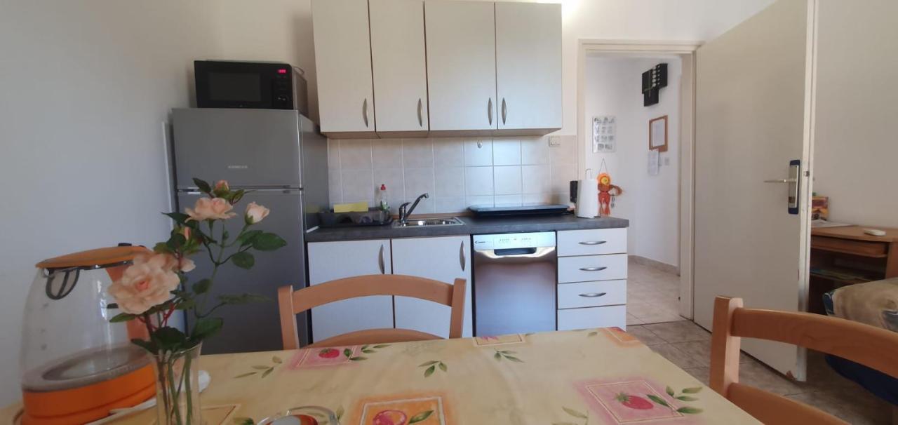 Apartmani Sonia Нивице Экстерьер фото