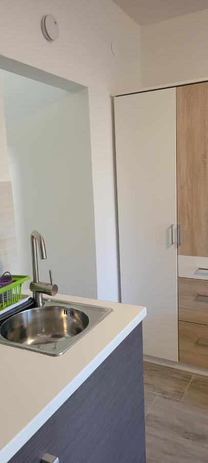 Apartmani Sonia Нивице Экстерьер фото