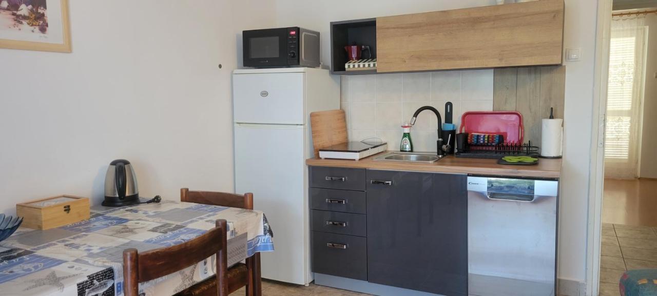 Apartmani Sonia Нивице Экстерьер фото